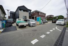 東側約5.9ｍの公道に面しています。