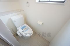 トイレは1階と2階それぞれに設けられています。