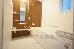 一日の疲れを癒すバスルーム。