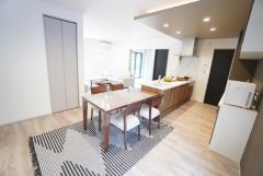 将来にわたって住みやすくプランニングを重ねて設計された間取で日々の生活をしやすい動線を考えた居住空間を創り上げております＾＾