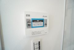 おいだき機能つきなのでお風呂に入る時間が異なるご家庭には嬉しいですね。ボタン一つで快適で便利な生活が＾＾