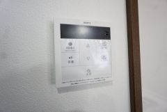 おいだき機能つきなのでお風呂に入る時間が異なるご家庭には嬉しいですね。ボタン一つで快適で便利な生活が＾＾ 