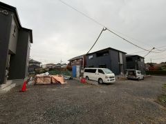 全3区画の新築戸建です＾＾手前から1号棟、2号棟、3号棟。