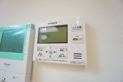 おいだき機能つきなのでお風呂に入る時間が異なるご家庭には嬉しいですね。ボタン一つで快適で便利な生活が＾＾