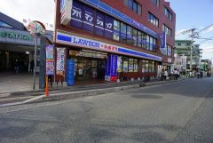 ローソン　井尻駅前店