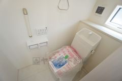 トイレは1階と2階それぞれに設けられています。