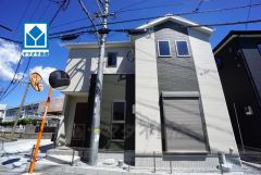 春日北小学校すぐ＾＾歩1分。歩5分圏にサニー、セブン、幼保育園、病院、ドラッグストアなど周辺充実＾＾