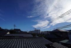 2階バルコニーからの眺望です。前面に遮るものがなく景色を一望できます。日当たり良好。お洗濯物が良く乾きます。