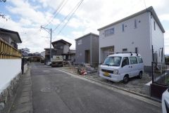 住人以外の車の進入も少なく、小さなお子様を持つご家庭にも安心です。