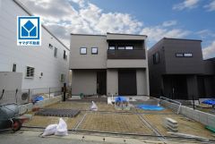 B号地。西鉄バス「皿山一丁目」歩2分＾＾天神＆博多駅へのアクセス良好＾＾歩9分圏にサニー、コンビニ2種、ドラッグ新生堂、保育園、病院、郵便局など周辺環境充実＾＾