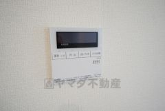 おいだき機能つきなのでお風呂に入る時間が異なるご家庭には嬉しいですね。ボタン一つで快適で便利な生活が＾＾
