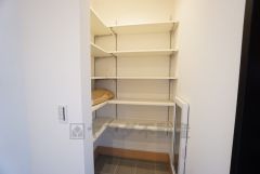 玄関にシューズクローク付き＾＾ご家族全員分の靴からベビーカーやゴルフバッグなどもしっかり収納できます＾＾