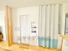 階段カーテンにより冷暖房の効率アップ＾＾