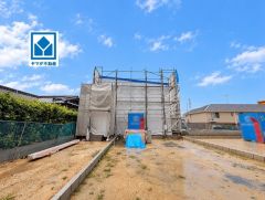 JR原田駅徒歩6分、都心へのアクセス良好。スーパーやコンビニなども近く周辺環境充実。快適でゆとりのある生活空間で新生活を始めましょう^^