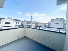 目の前に日差しを遮る建物がないので、日当たり＆風通し良好です＾＾