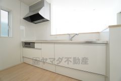 対面式キッチンなのでリビングにいるご家族とコミュニケーションを取りながら洗い物や、お料理が楽しめそうですね＾＾