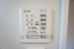 浴室暖房乾燥機付き＾＾梅雨の時期や花粉、PM2.5が酷いときなどの洗濯を干すのに重宝しそうですね＾＾