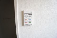 浴室暖房乾燥機には、暖房、乾燥、涼風、換気の4つの機能が付いています。タイマー付きです。換気・雨の日の洗濯も安心です＾＾
