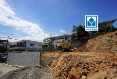 西鉄バス「寺塚」歩3分。天神行き＾＾歩4分圏にセブン、ローソン、ドラモリ、保育園など周辺環境充実しています＾＾