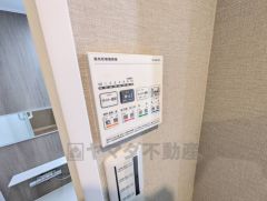 浴室暖房乾燥機には、暖房、乾燥、涼風、換気の4つの機能が付いています。タイマー付きです。換気・雨の日の洗濯も安心です＾＾