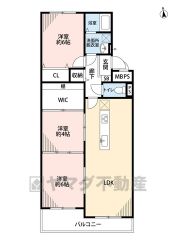 オールフローリング3LDK。南向きのLDK。キッチン上部は折下げ天井とダウンライトでお洒落な空間＾＾WIC付き。