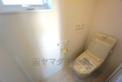 トイレは1階と2階それぞれに設けられています。