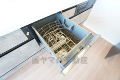 宅配ボックス付き。