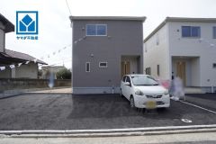 4LDK＾＾西鉄「紫」駅(歩13分・自転車4分/1ｋｍ)ゆめタウン筑紫野(車5分/2ｋｍ)