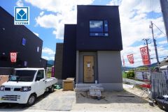 4LDK。ランドリールームのある家＾＾南東側面に広々とした5.5帖のバルコニー付き＾＾