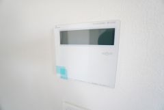おいだき機能つきなのでお風呂に入る時間が異なるご家庭には嬉しいですね。ボタン一つで快適で便利な生活が＾＾