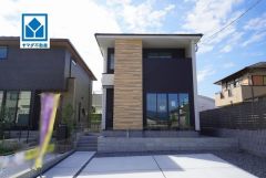 4LDK。24.6帖の広々LDK＾＾吹抜け＾＾敷地面積約49坪＾＾業務スーパー塚原台店、ロピア春日ナフコ店(車2分/600ｍ)＾＾