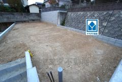 敷地面積約52坪＾＾西鉄バス「寺塚」歩3分。天神行き＾＾歩4分圏にセブン、ローソン、ドラモリ、保育園など周辺環境充実しています＾＾