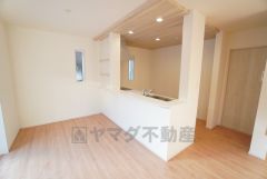 キッチン上部は折下げ天井でこだわりの空間＾＾