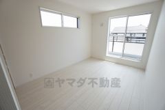 南側にバルコニーがありますので天気の良い日にすぐお布団を干すこともできますね＾＾