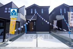 西鉄バス「柳河内」歩3分。天神・博多行が数分おきに停車＾＾歩9分圏にパセオ野間大池、ファミマ、ローソン、保育園、郵便物、病院など周辺環境充実しています＾＾