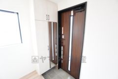 シューズボックス、シューズクローク付きの玄関です＾＾