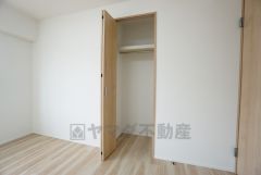 クローゼットもあり荷物もすっきり片付けられ、ゆとりのある暮らしが出来ます＾＾