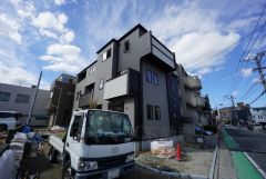 前面道路は東側約7.8ｍの公道に面しています＾＾ららぽーと福岡(車6分/2.8ｋｍ)＾＾