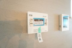 おいだき機能つきなのでお風呂に入る時間が異なるご家庭には嬉しいですね。ボタン一つで快適で便利な生活が＾＾