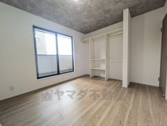 全洋室にオープンクローゼットが設けられています＾＾