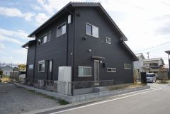 キッチン後方に勝手口付きです＾＾