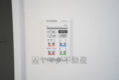 浴室暖房乾燥機付き＾＾梅雨の時期や花粉、PM2.5が酷いときなどの洗濯を干すのに重宝しそうですね＾＾