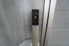 かざすだけで開閉できる、タッチキー採用の玄関。お買い物帰りで、両手がふさがってきても簡単に中に入れます＾＾