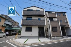角地＾＾春日原小学校(歩3分)。西鉄＆JRのWアクセス。西鉄「春日原駅」歩4分＆JR「春日駅」歩7分。歩7分圏にレイリア、サニー、セブン、ファミマ、マツキヨ、幼稚園、市役所など＾＾