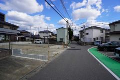 前面道路は南側約4～4.5ｍの公道に面しています＾＾