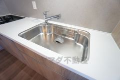 大きなお鍋も楽々洗える幅の広いシンクです＾＾