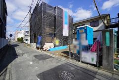 前面道路は北東側7.19ｍ、北西側4.08ｍの公道に面しています。