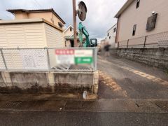 3台まで並列駐車できるので、急な来客時やお子様が成人して車を所有するようになっても安心です。