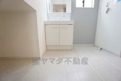 脱衣スペースも広々と確保されていて嬉しいですね＾＾