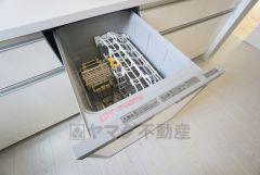 炊事時間を大幅に短縮できる食器洗浄乾燥機付き＾＾食器を洗う手間が減るので家族とのコミュニケーションの時間や自分の時間が増えますね。